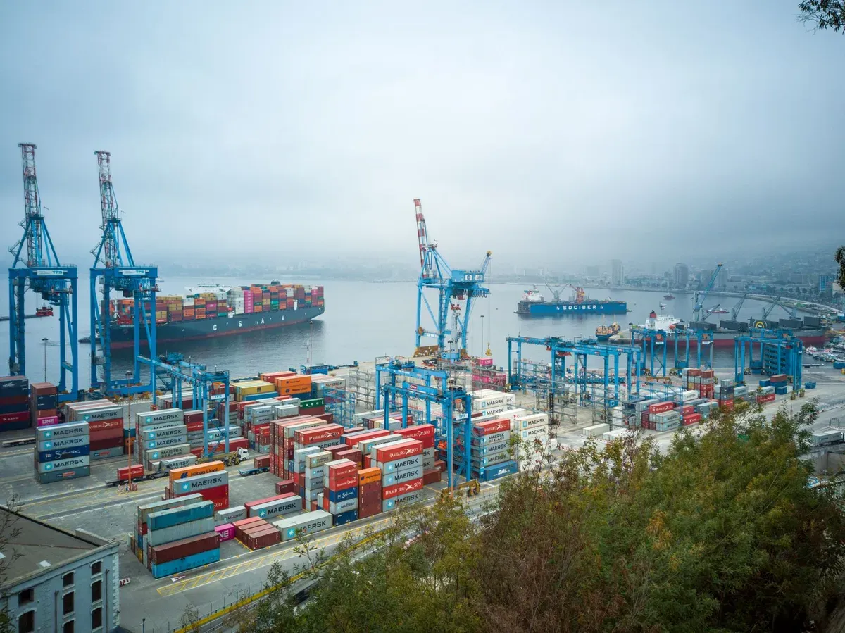 Container ship at the port of Valparaíso, Chile