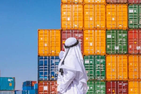 Shipping Clothes from China to UAE: Complete 2026 Guide (Cost, Time & Customs)